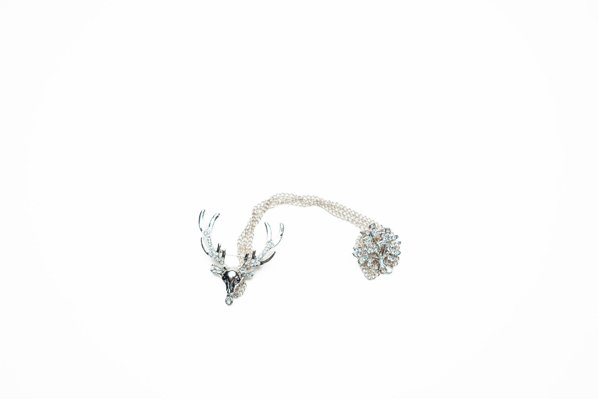 Silver Horns Brooche (Lapel Chain)