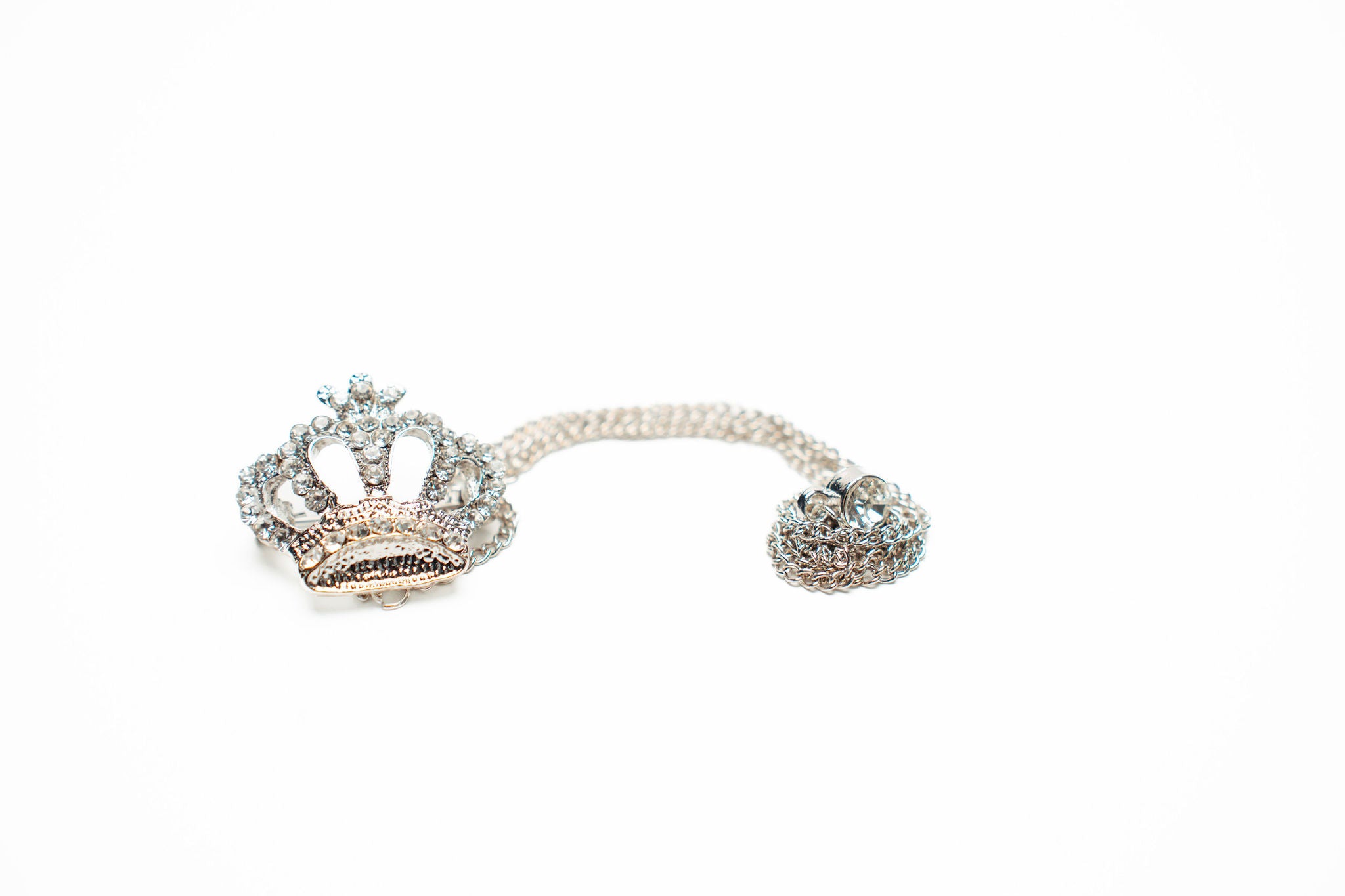 Silver Crown Brooche (Lapel Chain)